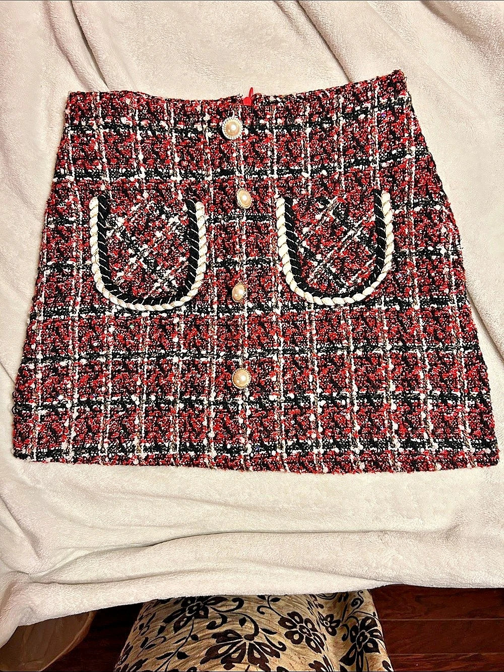 Plaid Mini Skirt in Red & Black Large Like New